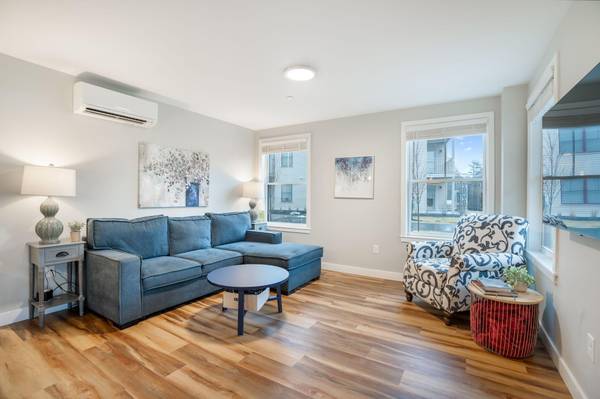 28 Pacer WAY #103 Scarborough, ME 04074