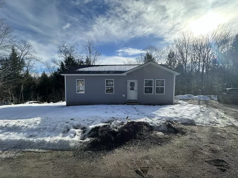 98 Walter Hill RD, Naples, ME 04055