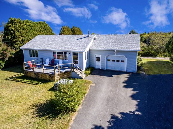 2027 Harpswell Islands RD, Harpswell, ME 04079