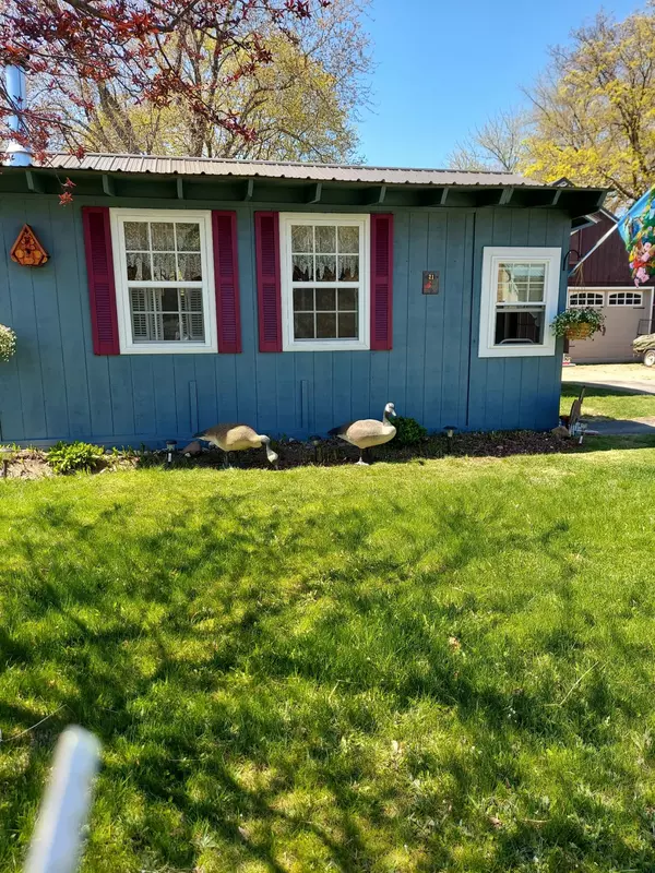 Mexico, ME 04257,21 Middle AVE