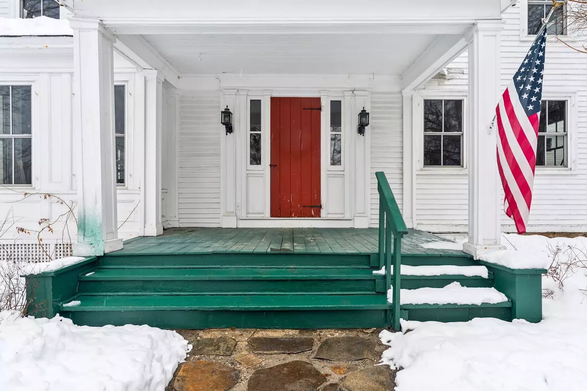 Mount Vernon, ME 04352,350 Pond RD