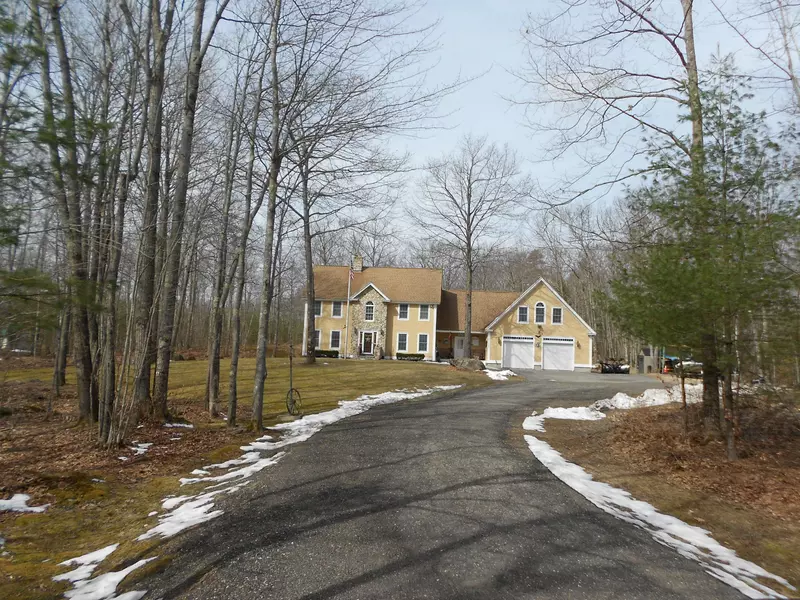 5 Hansel DR, Waterboro, ME 04061