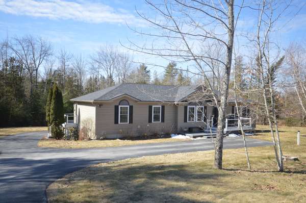 899 Main RD, Eddington, ME 04428