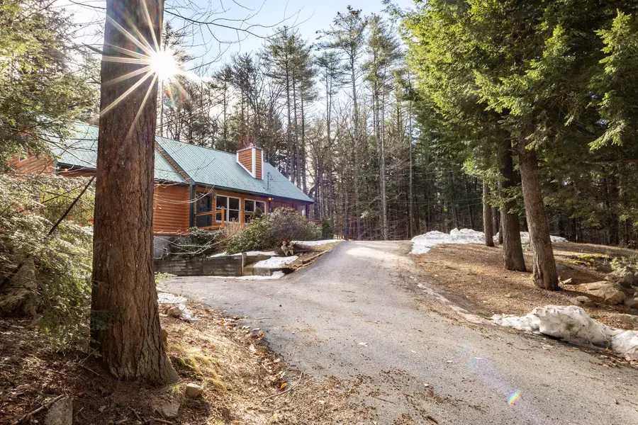 87 Schrader DR, Denmark, ME 04022