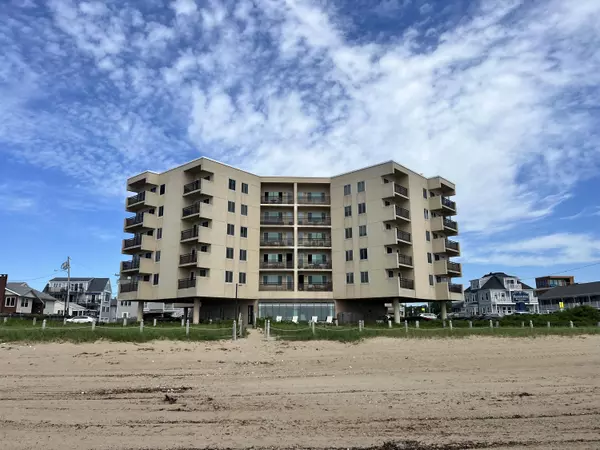 1 Cleaves ST #307, Old Orchard Beach, ME 04064