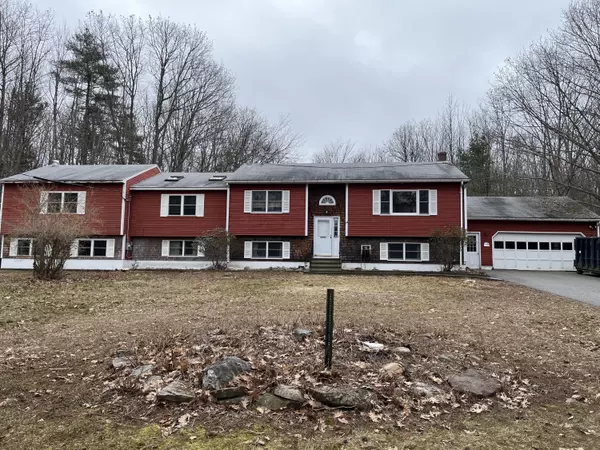 Topsham, ME 04086,14 Blueberry LN