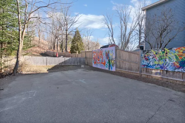 Topsham, ME 04086,25 Summer ST