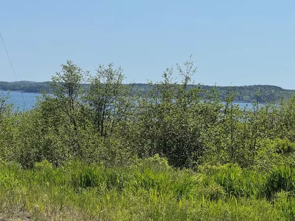 Eastport, ME 04631,7 Deep Cove RD