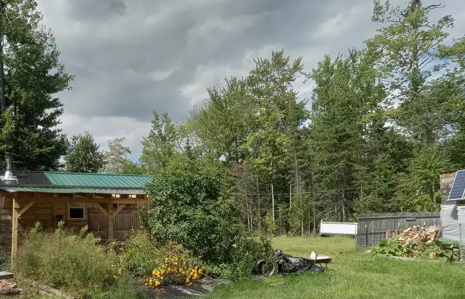 124 Young LN, Burnham, ME 04922