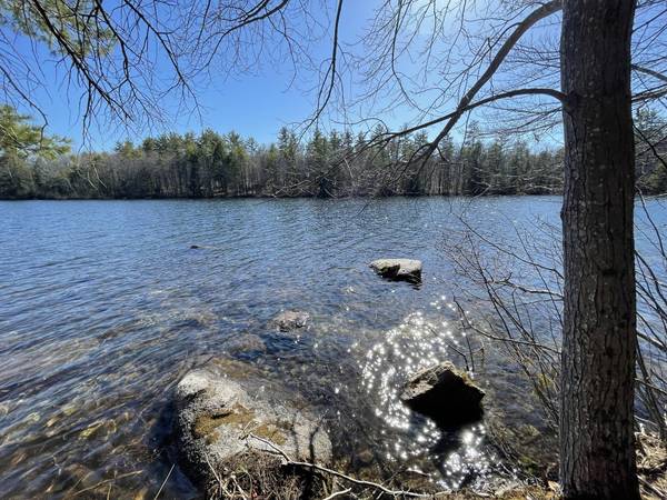 5A Lake House RD, Naples, ME 04055