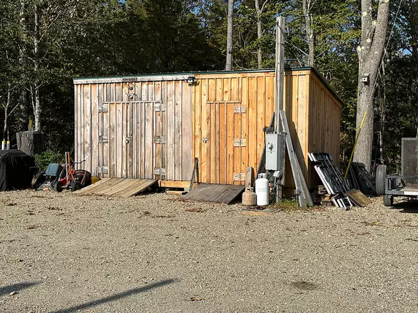 Pittston, ME 04345,237 Old Cedar Grove RD