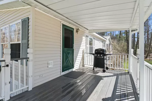 Kittery, ME 03904,35 Cedar DR