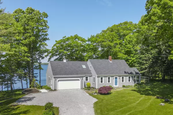 27 Wahebe RD, Saint George, ME 04860