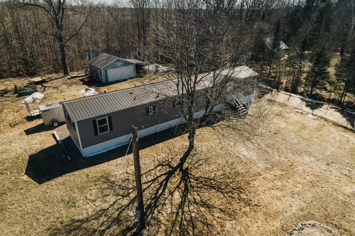 Newport, ME 04953,103 Martin Stream RD