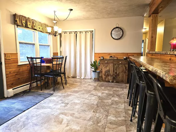 Oakland, ME 04963,10 Forest AVE