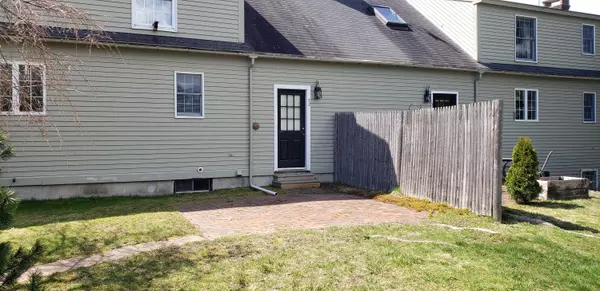 South Portland, ME 04106,32 Greenbriar WAY #3-2