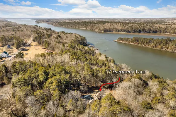 Westport Island, ME 04578,17 Evergreen LN