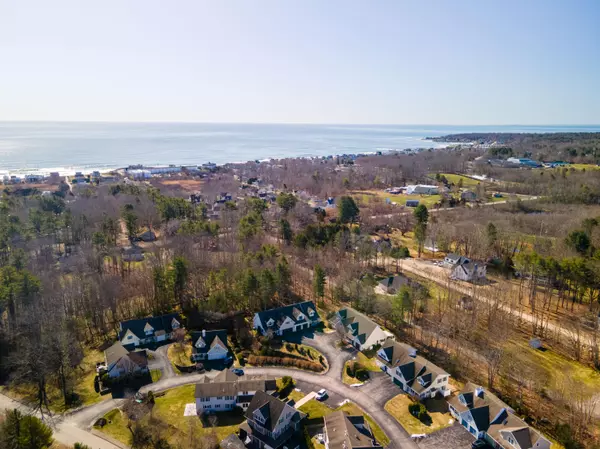 York, ME 03909,16 Spring Pond CIR #16