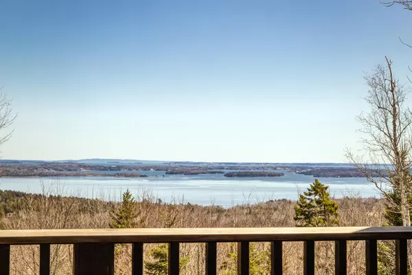 Northport, ME 04849,113 Stone DR