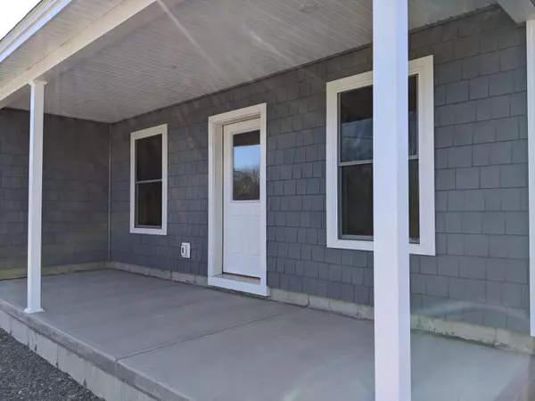 Newport, ME 04953,116 Golf Course RD