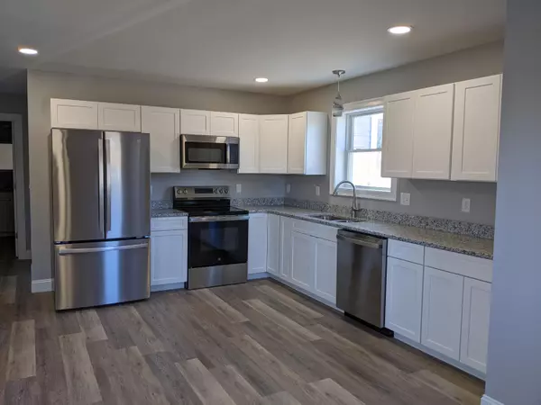 Newport, ME 04953,116 Golf Course RD