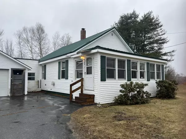 60 Water ST, Howland, ME 04448