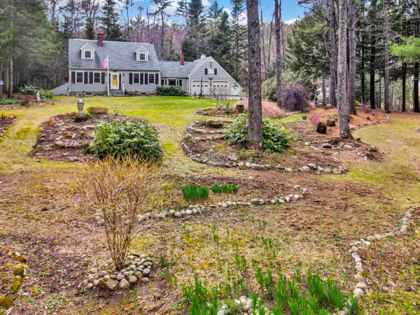 31 Heritage Woods LN, Winthrop, ME 04364
