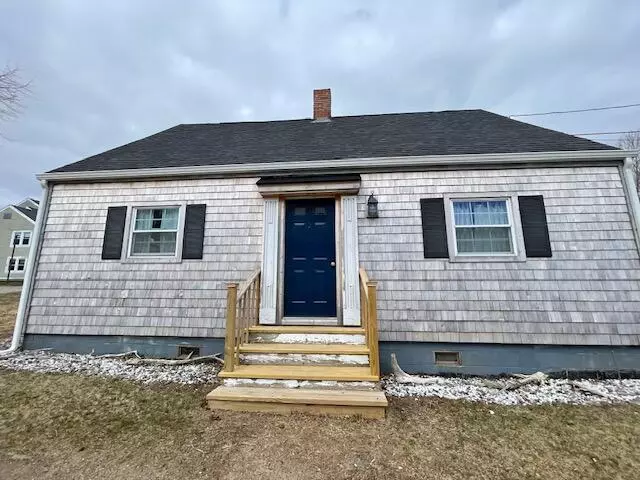 Eastport, ME 04631,9 Orange ST