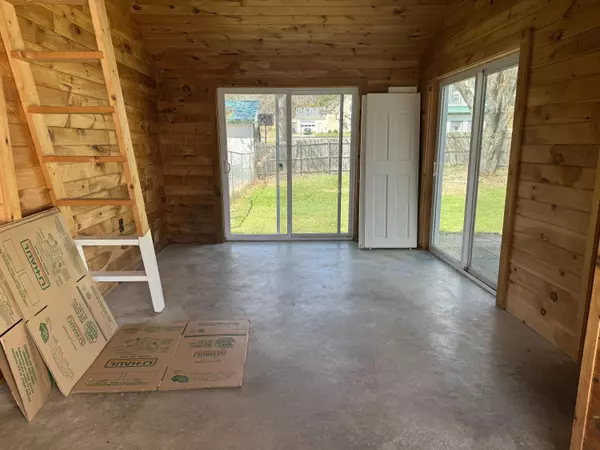 Orono, ME 04473,5 Emily LN