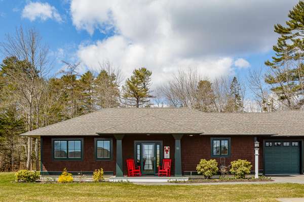 51 Osprey CIR #9, Lincolnville, ME 04849