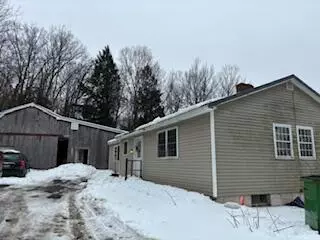 Vassalboro, ME 04989,2446 Riverside DR