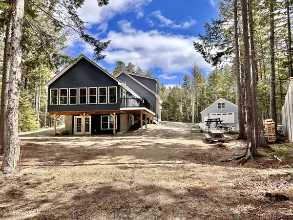 Beddington, ME 04622,68 Shore RD