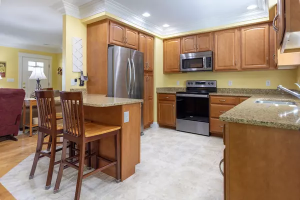 Saco, ME 04072,49 Woodman AVE