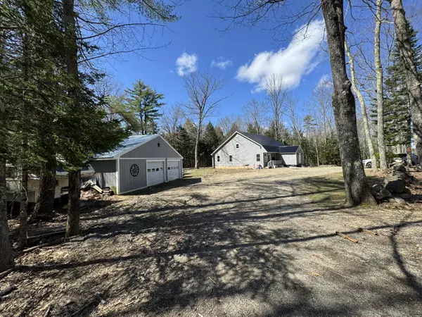 Monmouth, ME 04259,214 Route 135