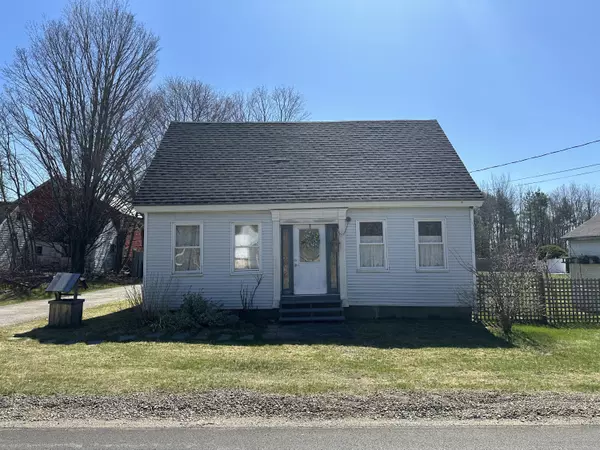 450 Hunts Meadow RD, Windsor, ME 04363