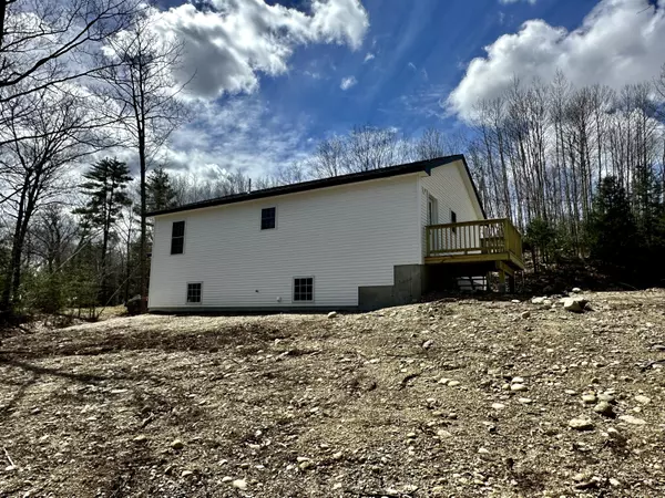 Limerick, ME 04048,21 Quarry RD