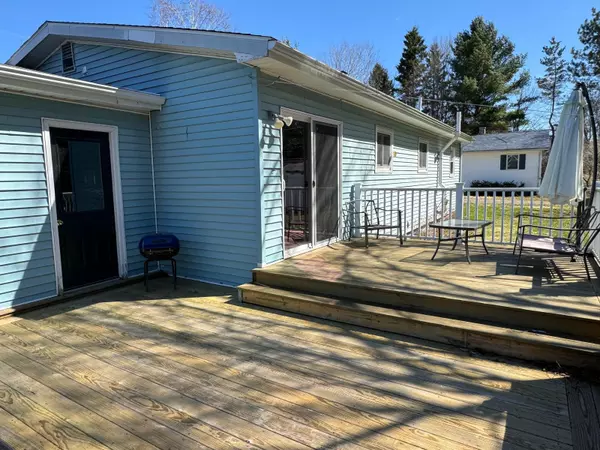 Presque Isle, ME 04769,120 Harvest LN