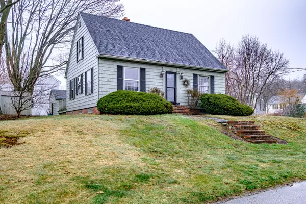 South Portland, ME 04106,44 Clemons ST