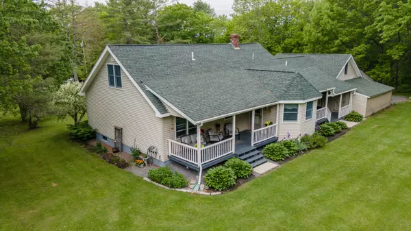 West Gardiner, ME 04345,26 Lawson DR