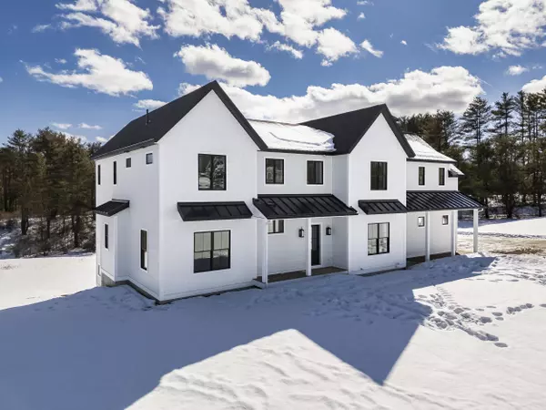 Pownal, ME 04069,7 Meadow Brook RD