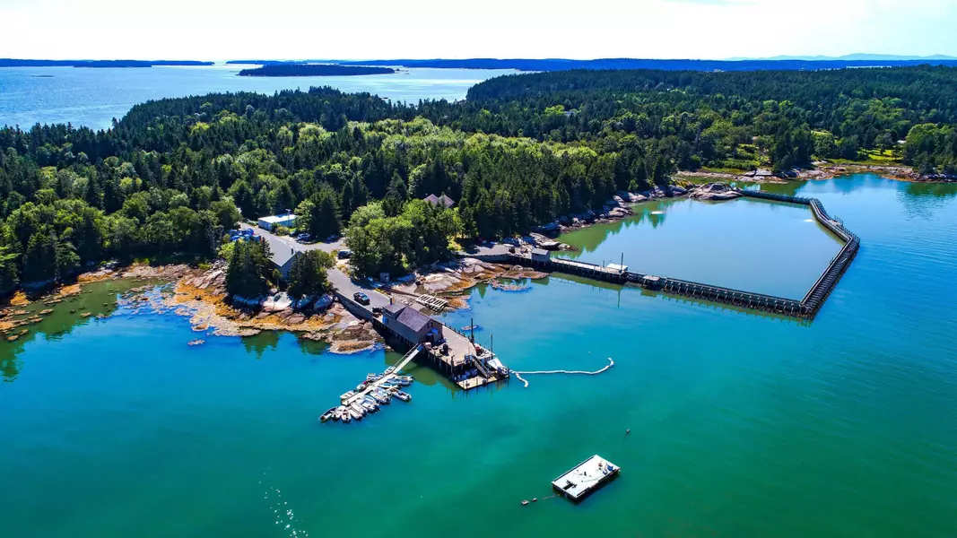 82 Conary Cove RD, Deer Isle, ME 04627