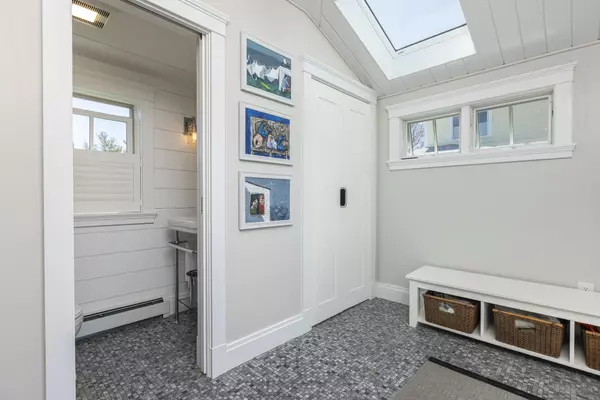 South Portland, ME 04106,86 Loveitts Field RD