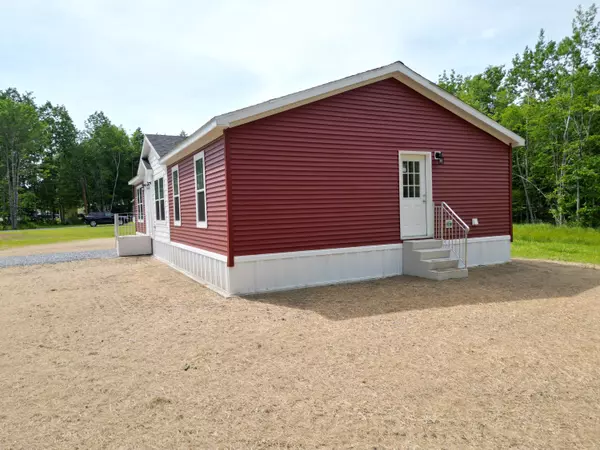 Oakland, ME 04963,32 N Greenridge HTS