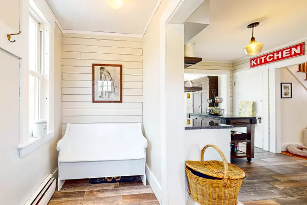 Parsonsfield, ME 04047,72 Federal RD