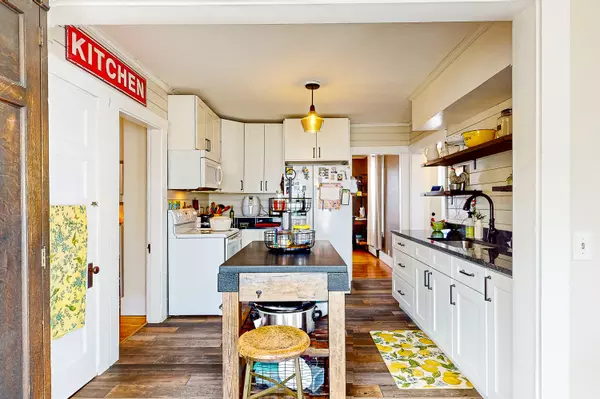 Parsonsfield, ME 04047,72 Federal RD