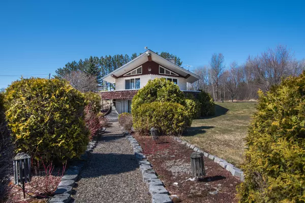 Madawaska, ME 04773,454 Lake Shore RD