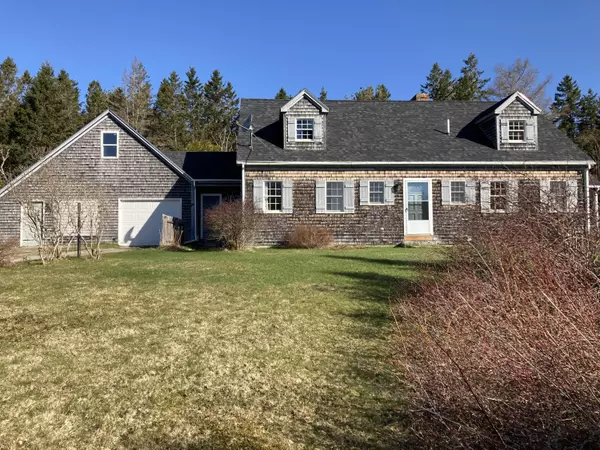 19 Shop Hill, Milbridge, ME 04658