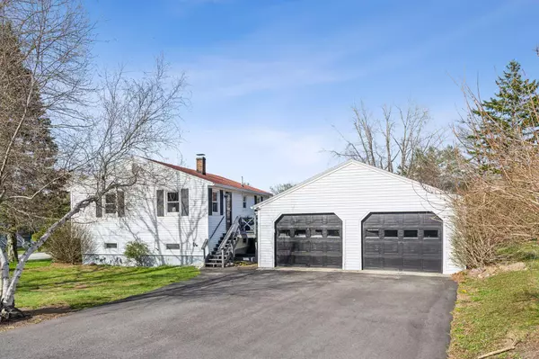 South Portland, ME 04106,140 Cleveland CIR