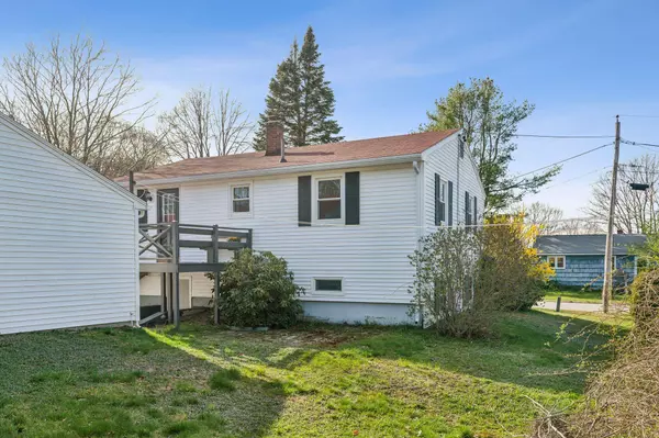 South Portland, ME 04106,140 Cleveland CIR