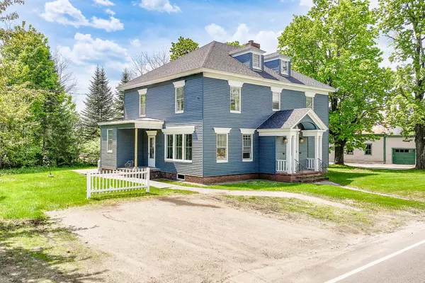 Kingfield, ME 04947,1 Pleasant ST